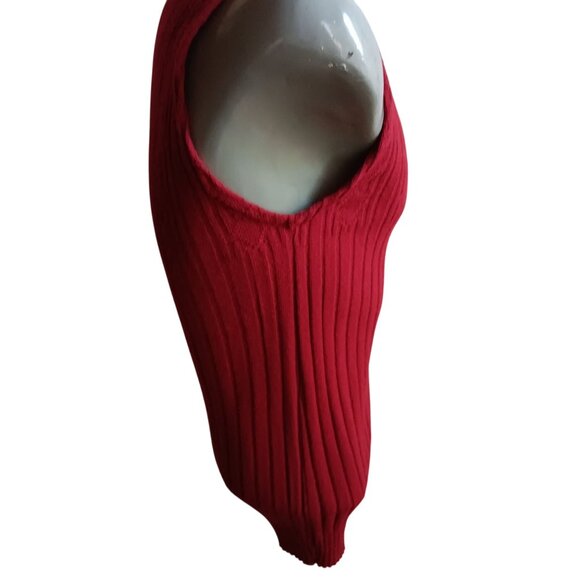 Medium Vintage Mens Sweater Vest 1970's Red Sleeveless Knitted Argyle Pattern - Picture 2 of 6